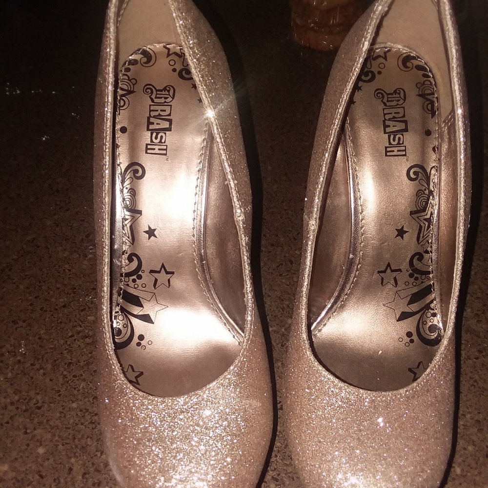 Brash gold heels size 6.5